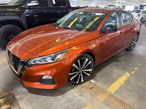 2022 Nissan Altima SR