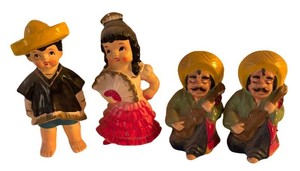 LR - Vintage Enesco Salt & Pepper Shaker Set with Figurines