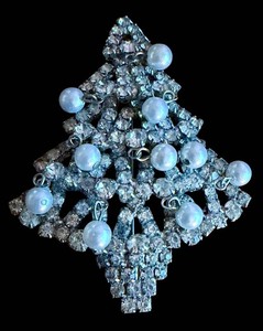 Rhinestone Brooch - Vintage Hobe Christmas Tree