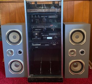 DR - Vintage Stereo System - Pilot Hi-Fi Tower TAD201 With Speakers