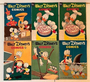 Living room - Vintage Comics - Walt Disneys Comics & Stories (Lot of 6)