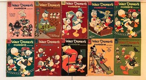 Living room - Vintage Disney Comics - Dell Walt Disneys Comics (10pc)