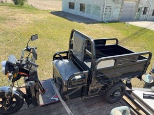 2026 New Black Electric Tricycle - Model ET13