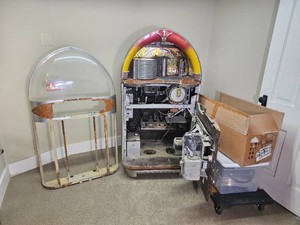 Wurlitzer Model 1100 Multi Selector Phonograph Jukebox