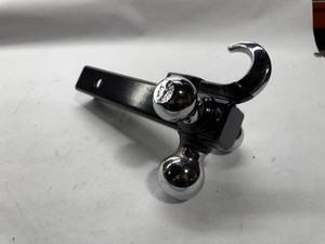 Extreme Max Tri-Ball with Tow Hook