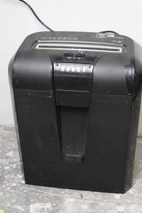 Fellowes 63Cb Cross-Cut Document Shredder - Tested Working