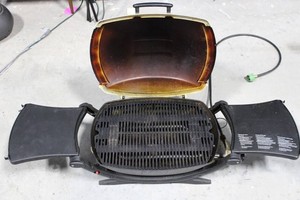 Weber Electric Indoor Grill With Hinged Lid