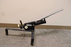 Outers Spring-Loaded Clay Target Thrower