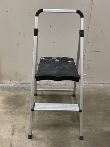 Folding Aluminum Step Ladder With Platform
