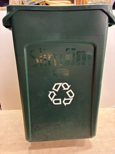 Rubbermaid SlimJim Recycling Bin