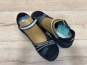 $85 JBU Maya Water Ready Black  Off White Size 7 $84.99