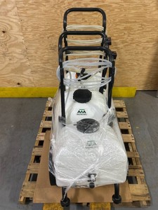 Master Mfg, MASTER GARDENER SPRAY 9 GAL, Tank Size 9 Gal, Flow 1 GPM, Pressure 40 PSI, Model# PCD-E3-009B-MM lot of 3