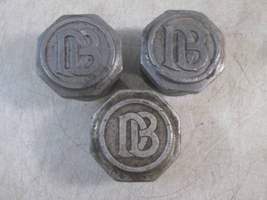 (EC1) 3 Vintage Dodge Brother Grease Caps