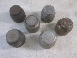 (EC1) 6 Vintage Ford Grease Caps