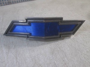 (CSB) Vintage 1960s Chevrolet Grill Bowtie Emblem