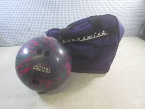 (CS) Brunswick Bowling Ball with Bag