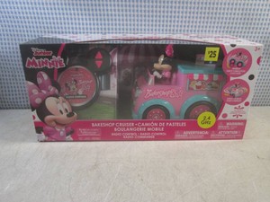 (EW5) Disney Junior Minnie Mouse 9 RC Remote Control Minnies Bakeshop Cruiser