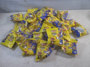 (B-1) 24 Bags of Keebler Chips Deluxe Minis with M&Ms Cookies