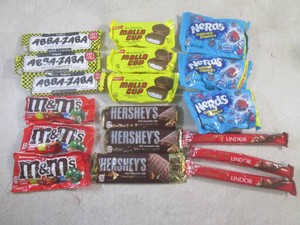 (B-2) Assorted Candy Qty.18