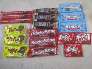 (B-2) Assorted Candy Qty.18
