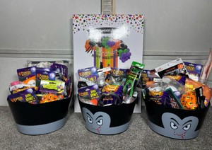 Lot of Bulk Halloween Party Decorations, Pumpkin Carving Supplies & Decorations, Accessories & Much More