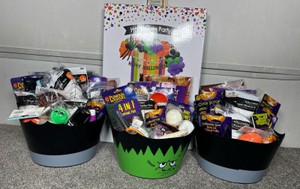 Lot of Bulk Halloween Party Decorations, Pumpkin Carving Supplies & Decorations, Accessories & Much More