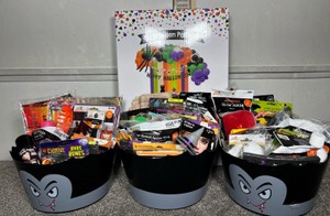 Lot of Bulk Halloween Party Decorations, Pumpkin Carving Supplies & Decorations, Accessories & Much More