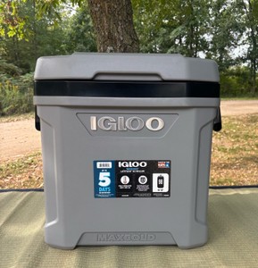 Igloo 62-Quart Maxcold Latitude Wheeled Cooler