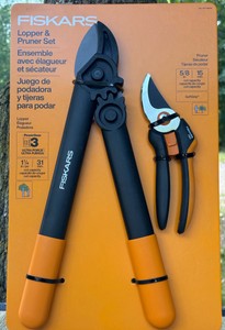 Fiskars Lopper & Hand Pruner Garden Trimming Set