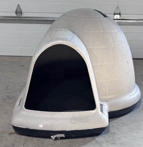 Petmate Indigo Igloo Doghouse