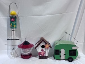 Lot of 4 Birdhouses & Feeders Upside Down Feeder, Squirrel House, Chickade Feeder, Fifth Wheel House