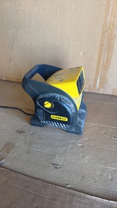 Stanley Portable Pivoting Blower Fan with Carry Handle - Used