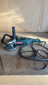 Metabo Corded Angle Grinder with Grinding Disc & Auxiliary Handle - Tested, Works