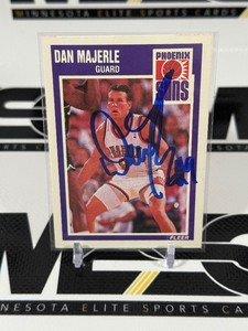 Dan Majerle Auto 1989 Fleer #124 Basketball Card