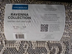 710 x 10 IndoorOutdoor Rug- used