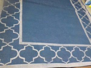 IndoorOutdoor Laguna Blue 710 x 10 Rug- slightly used