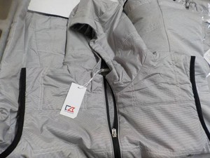 6 Hooded Vests Cutter and Buck size XXL BlackGrey