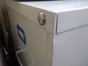 Tan Metal 4 Drawer Lockable File Cabinet