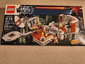 RETIRED LEGO STAR WARS PALPATINE'S ARREST (9526)