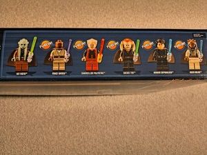 RETIRED LEGO STAR WARS PALPATINE'S ARREST (9526)