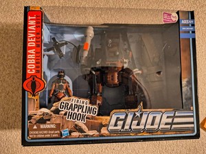 G.I. Joe Cobra Deviant Mobile Mech Suit with Cyber Viper action figure