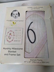 NIB Modern Moments by Gerber Monthly Milestone Blanket and Frame Set, Damaged Box