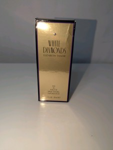NIB Elizabeth Taylor White Diamonds Eau de Toilette is a classic 1 fl oz (30 ml) floral fragrance