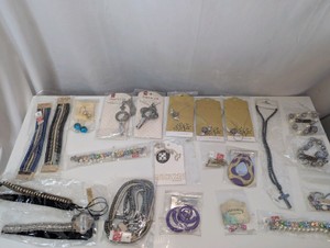 NIB Fashion Jewelry Lot #4