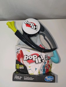 NIB Hasbro Bop It Game (Model B7428)