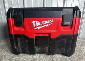 Milwaukee M18 2 Gallon Lithium-Ion Cordless WetDry Vacuum wBattery