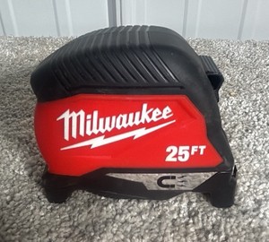 Milwaukee 25 ft. Magnetic Tape Measure