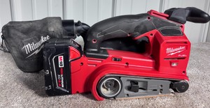Milwaukee M18 FUEL Lithium-Ion Cordless 3in x 18in Belt Sander wBattery and charger