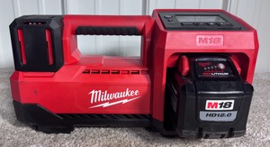 Milwaukee M18 Lithium-Ion Cordless Electric Portable Inflator wBattery