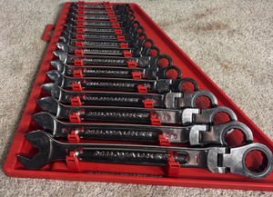 Milwaukee 144-Position Flex-Head Ratcheting Combination Wrench Set SAE (15-Piece)